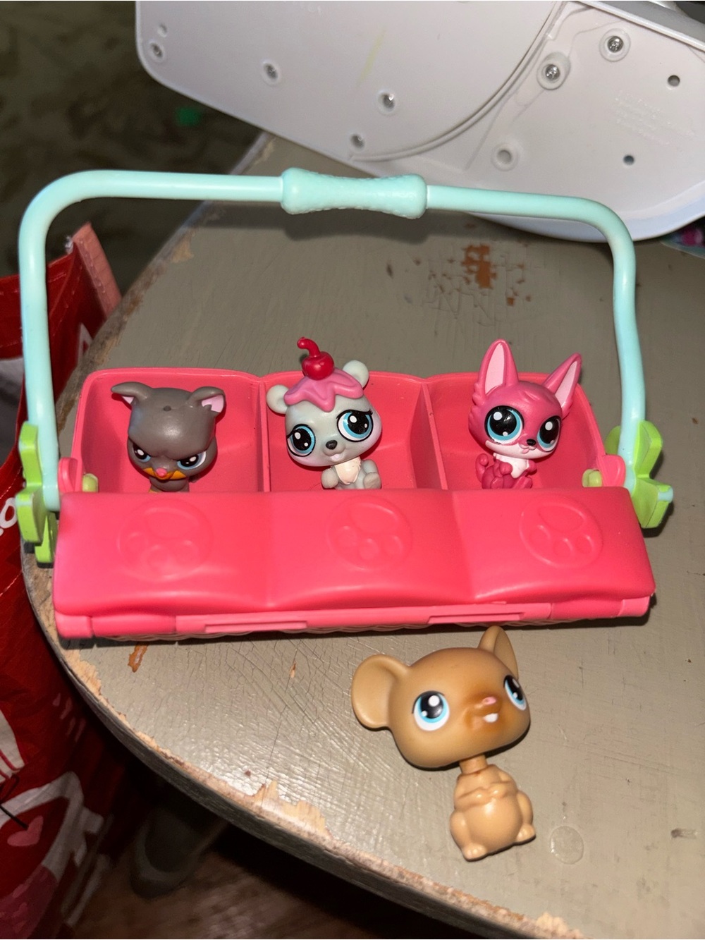 Littlest Pet Shop Pink  2009 Carry Tray with Mint Green Handle and Mini Pets